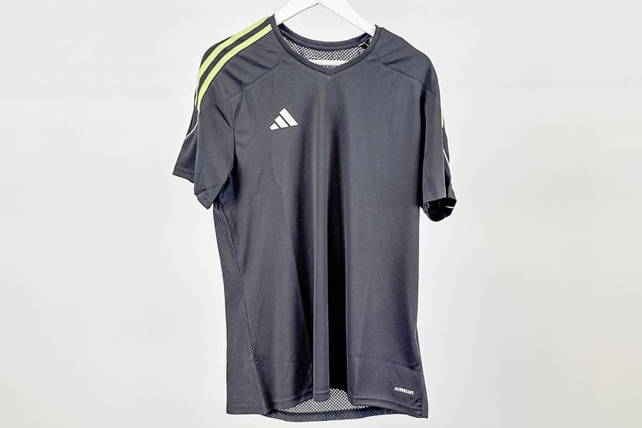 2 adidas Trikots Tiro 23, Gr. XL